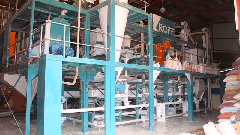 Roff's R-70 2-4 ton per hour maize milling plant
